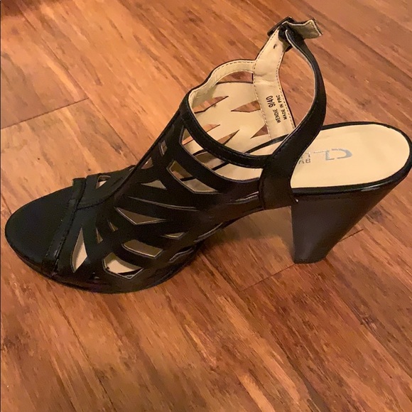 CL By Laundry black heels - Picture 6 of 6